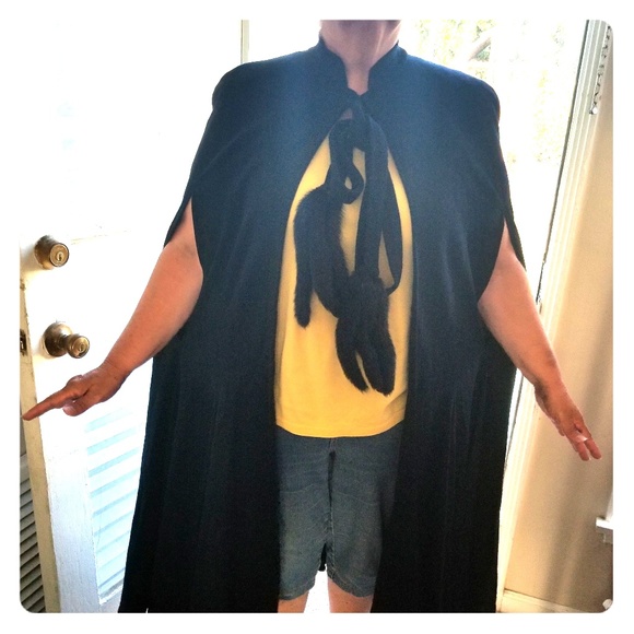*•°VINTAGE°•☆* Cape - Picture 1 of 7